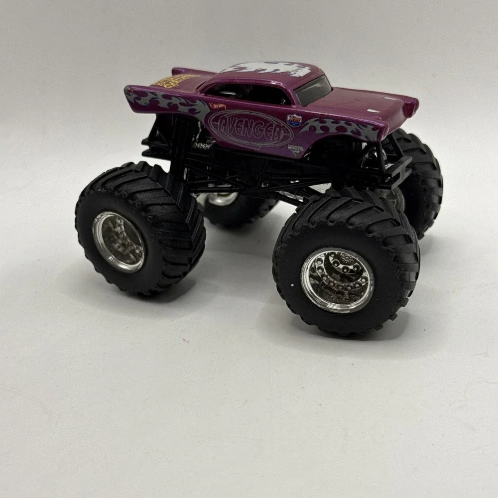Hot Wheels Monster Jam Trucks Avenger Lot Off-Road 1/64 Purple / Blue Chevy Rare